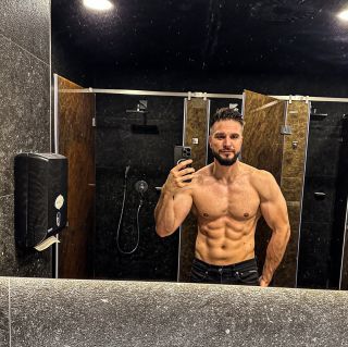 Sekaná bude do 14 dní.💪💪 #gym #body #fitnesslife #fitnessmodel #fitnesstrainer